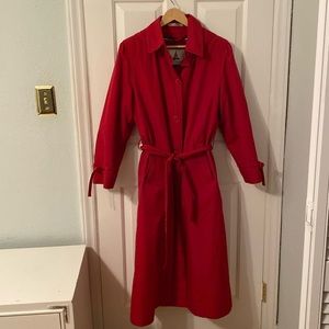 Vintage Misty Harbor fully lined (removable) trench coat size 12
